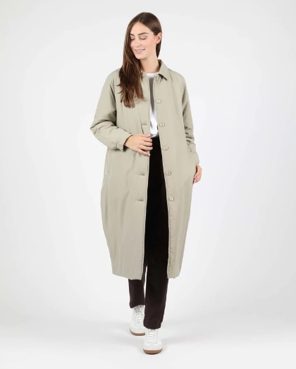 abrigo largo acolchado para mujer en color beige
