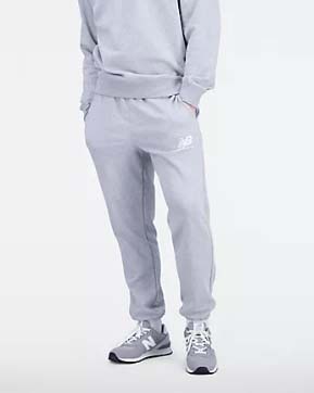 pantalon de chandal para hombre en color gris claro de la marca new balance
