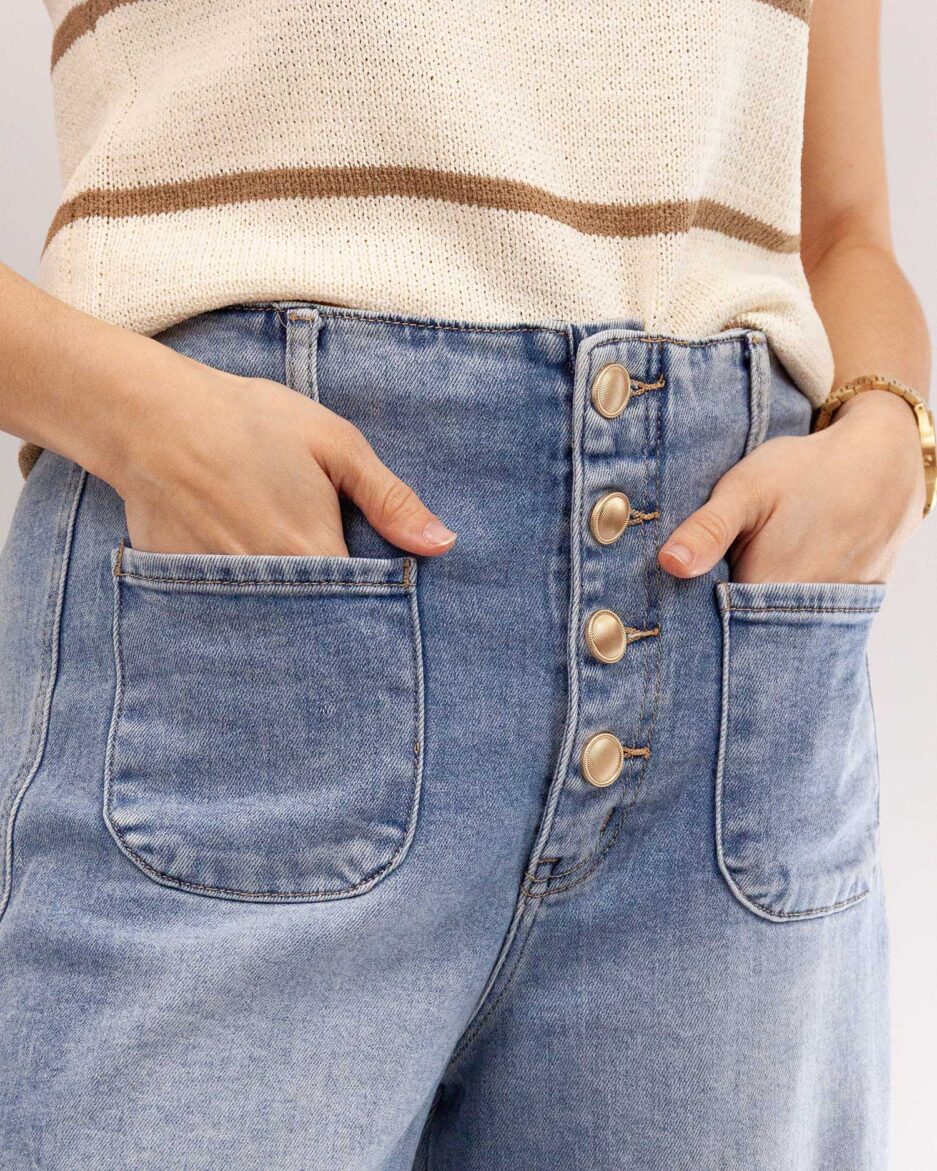 Pantalón flare vaquero azul mujer botones dorados Ouka