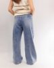 Pantalón flare vaquero azul mujer botones dorados Ouka