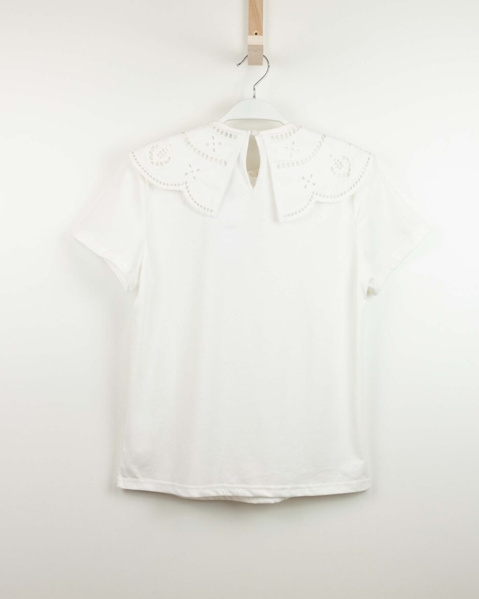 camiseta_babero_detalle_bordado