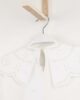 camiseta_babero_detalle_bordado