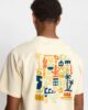Camiseta beige holgada Revolution para hombre con estampado gráfico grande en la espalda