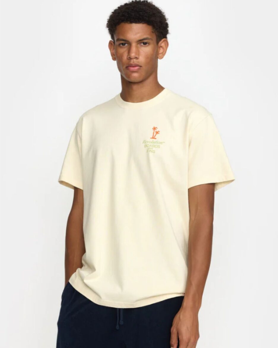 Camiseta beige holgada Revolution para hombre con estampado gráfico grande en la espalda