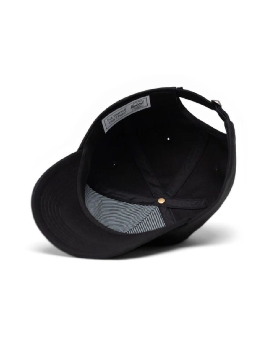 Gorra negra Herschel Classic Sylas con logo bordado en la parte frontal